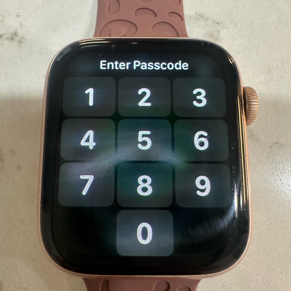 Apple Watch Series 4 44mm rose gold